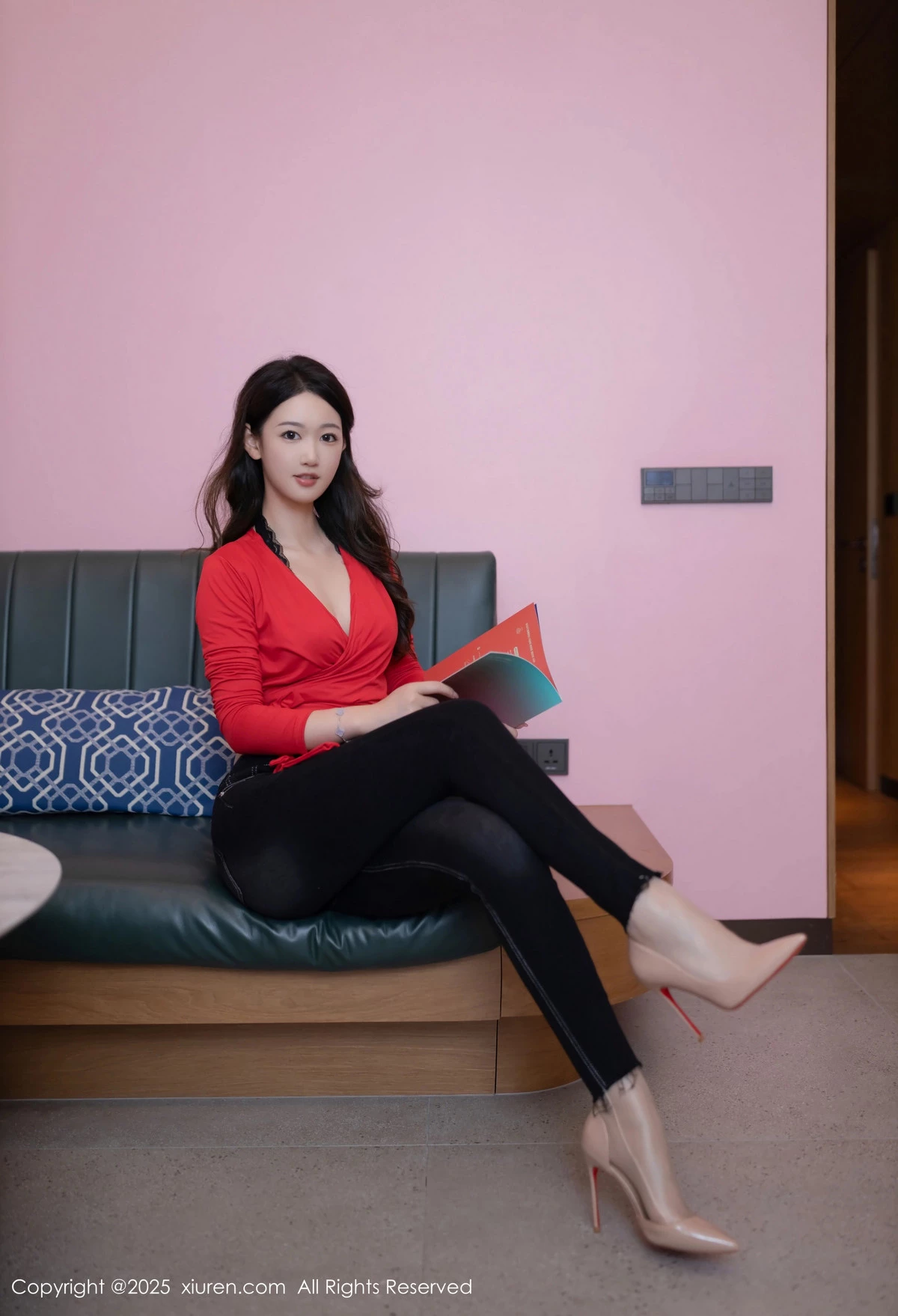 [XiuRen秀人网]第9894期唐安琪写真-秀人资源网